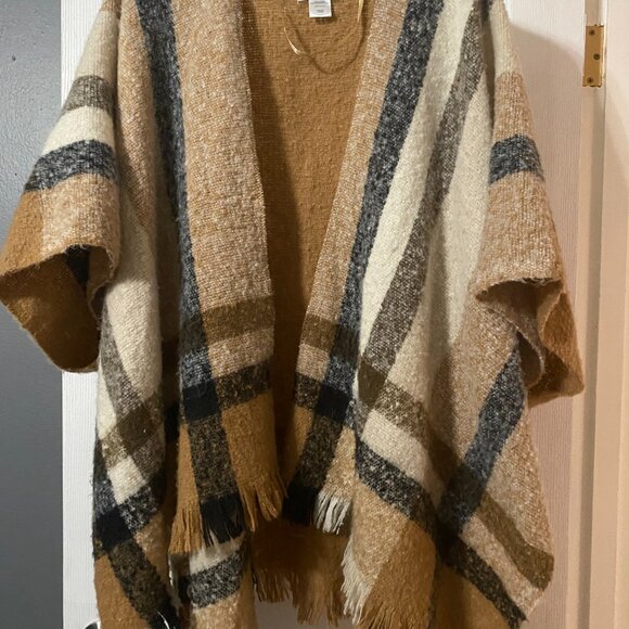 Nine West Poncho Sweater Women's Size: OS CUTE Fringe - Picture 4 of 6